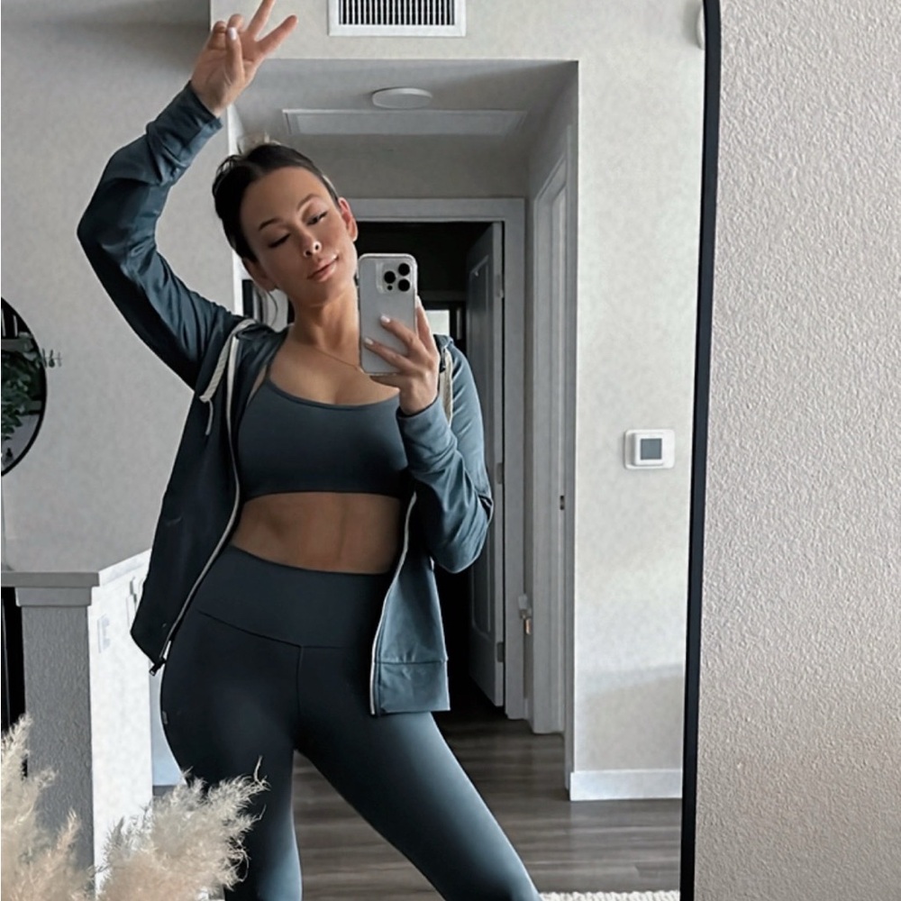 Vuori Performance Halo Jacket